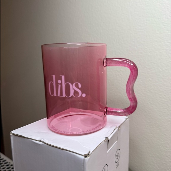 Exclusive Dibs Makeup Brand Pink Mug - Picture 2 of 6